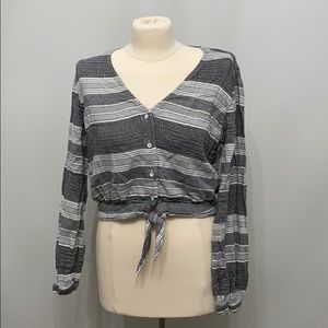 Bella Dahl grey striped long sleeve blouse size M